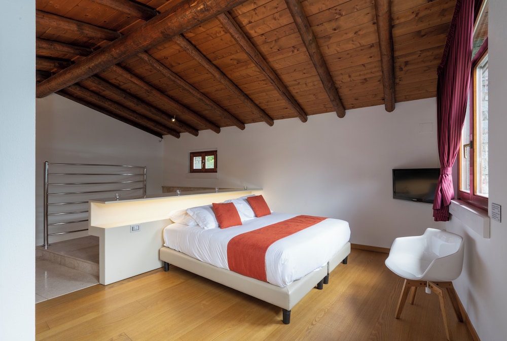 Honeymoon, Suite, Villa, Double Bed, Lake View, Terrace