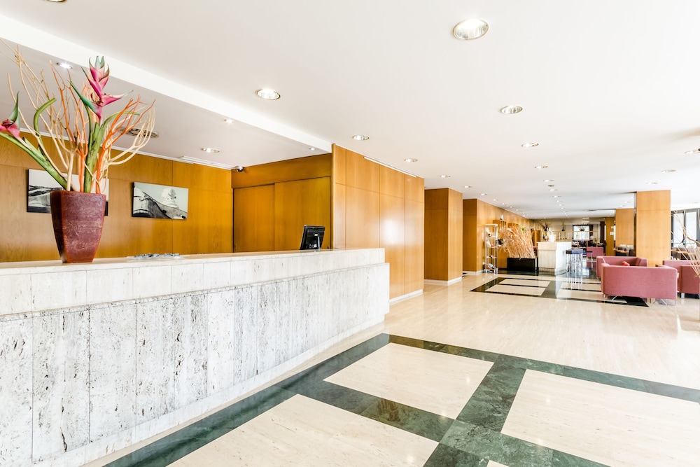 Lobby at Exe Barbera Parc, BARBERA DEL VALLES