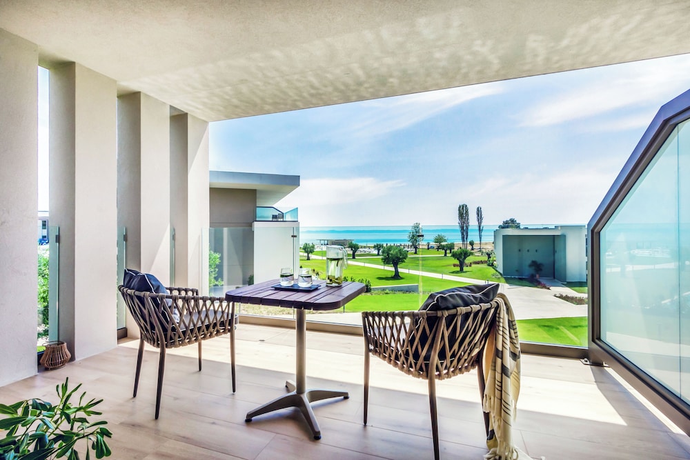 Ammoa Luxury Hotel & Spa Resort 24/50