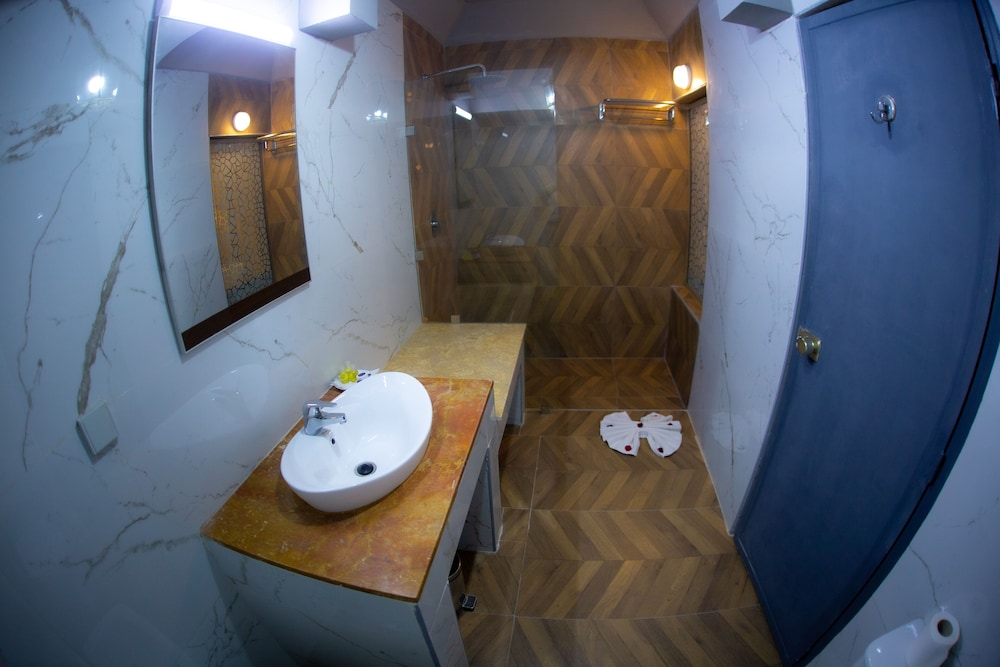 Hotel Karam Palace 40/42