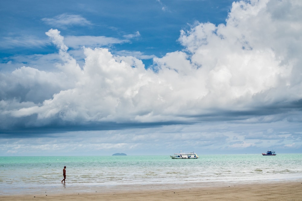 THE JOMTIEN TWELVE 36/46