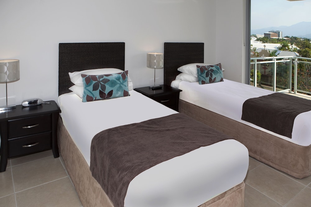 Vision Cairns Apartments 17/72