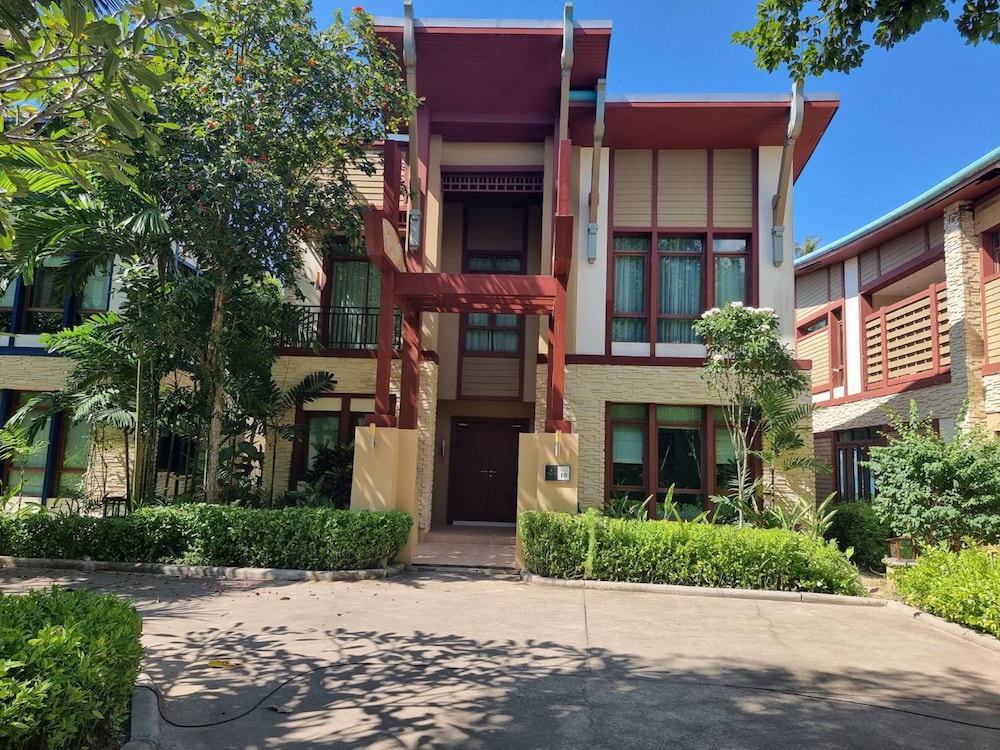 Amatapura Beach Villa 10 6/51