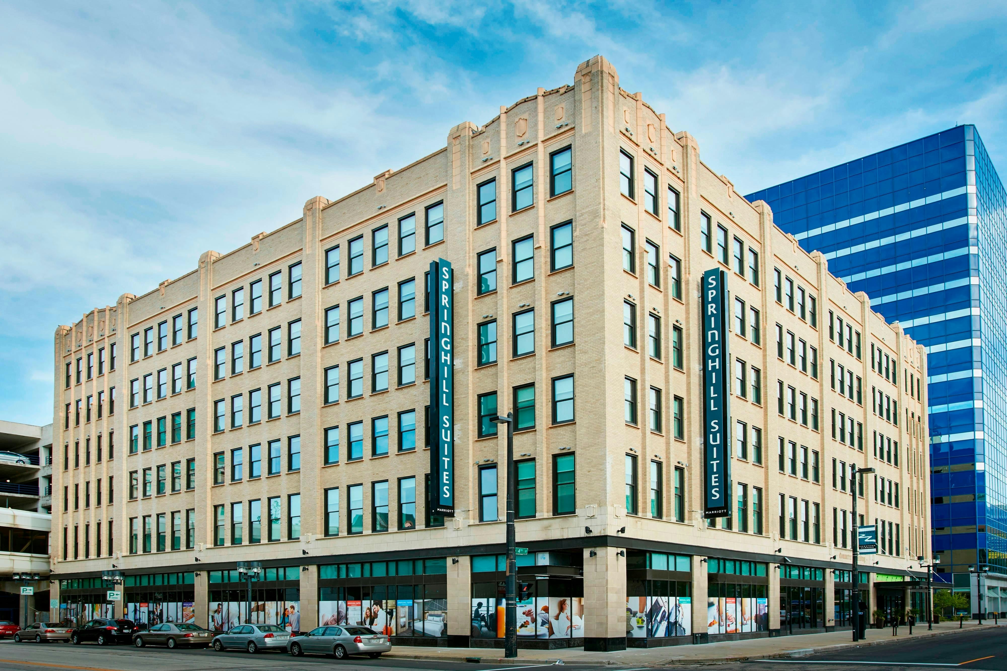 SPRINGHILL SUITES MILWAUKEE DOWNTOWN 3/17
