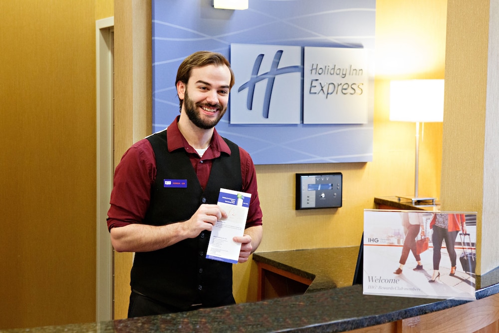 Holiday Inn Express & Suites Harrisburg W - Mechanicsburg 48/65