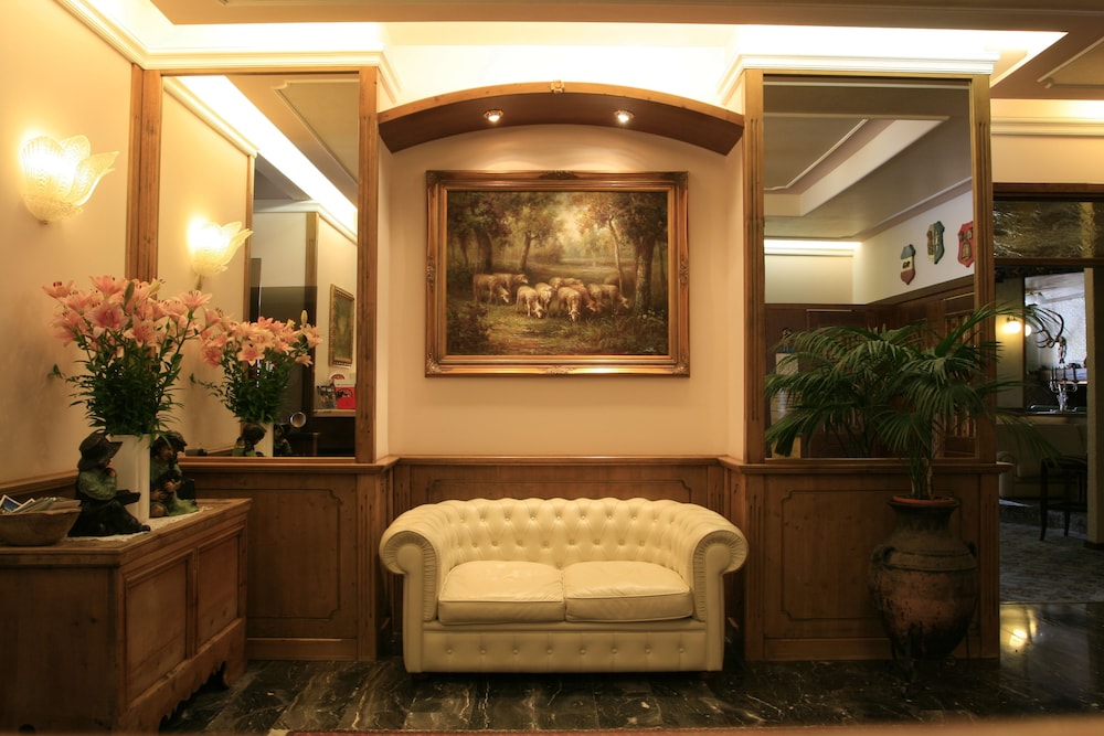 Grand Hotel Des Alpes 8/79