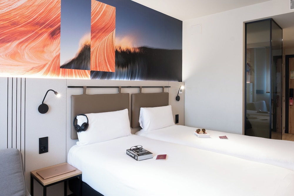 STANDARD, TWIN BEDS