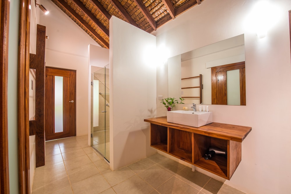 Barrier Beach Resort - Adults Only 50/50