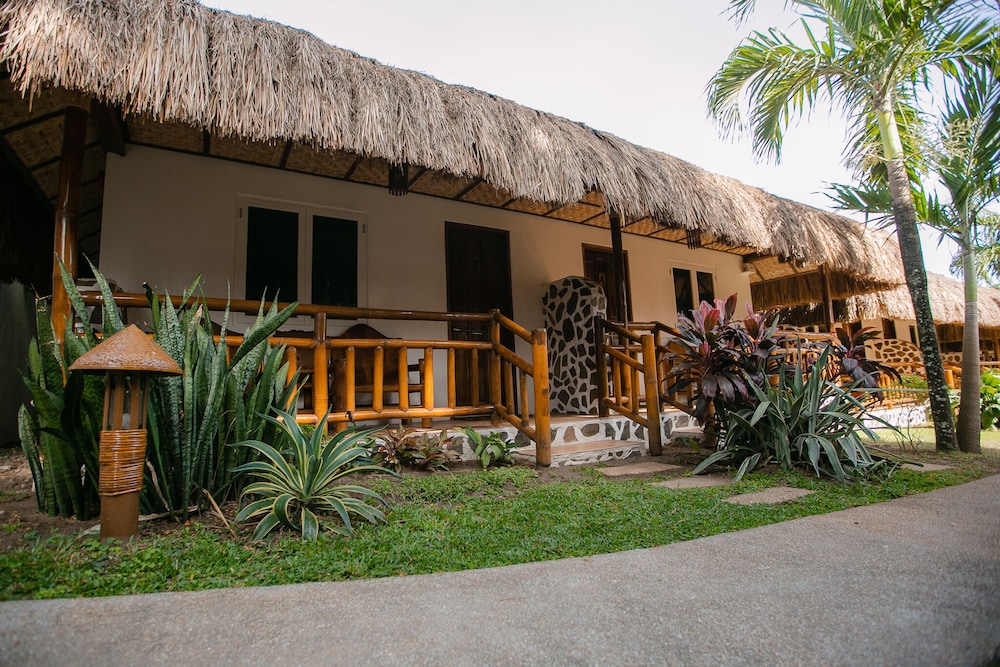 Kav's Beach Resort 2/69