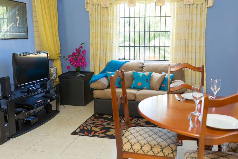 New Kingston Apt At Wellington Cove 21/27