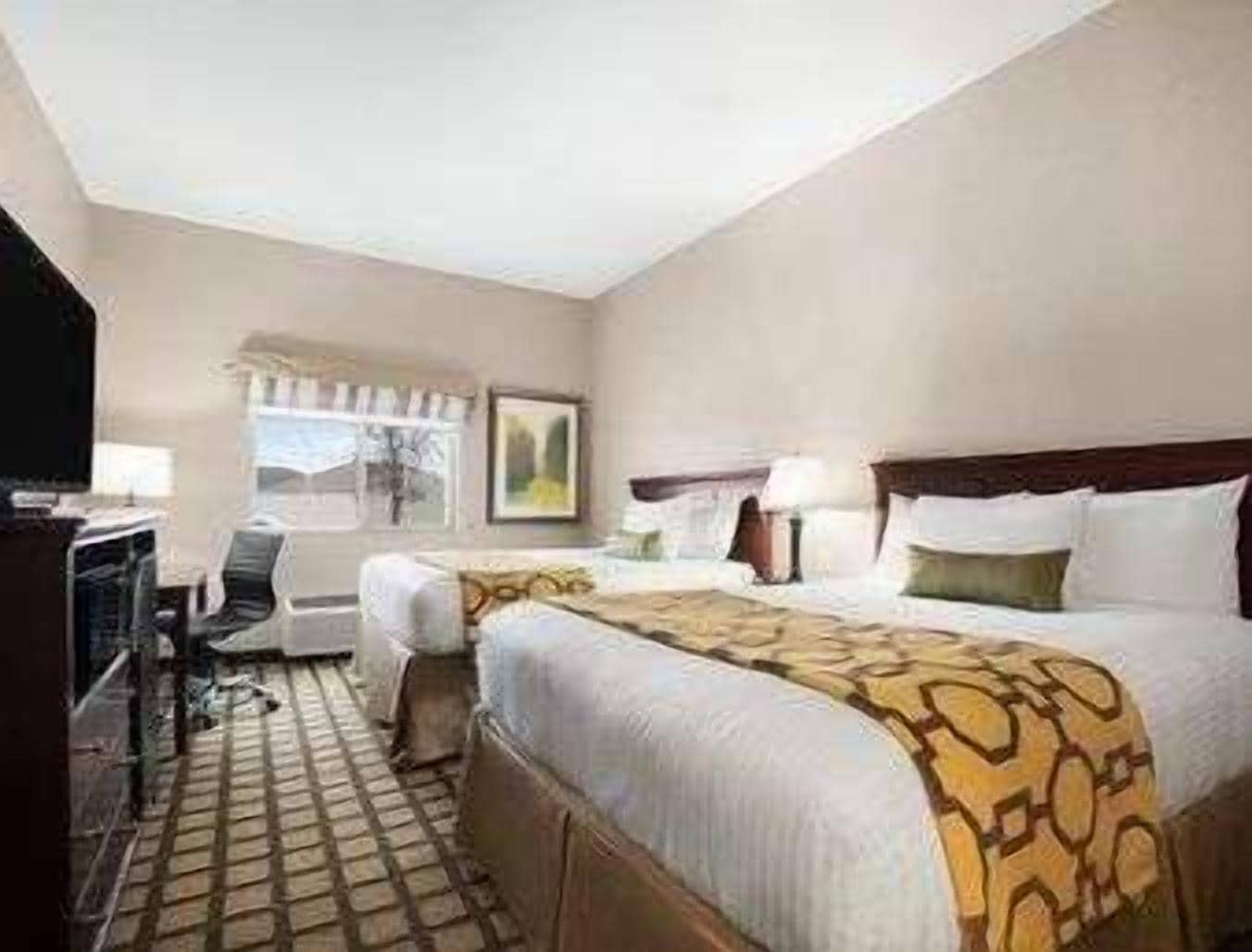 ROOM, 2 QUEEN BEDS