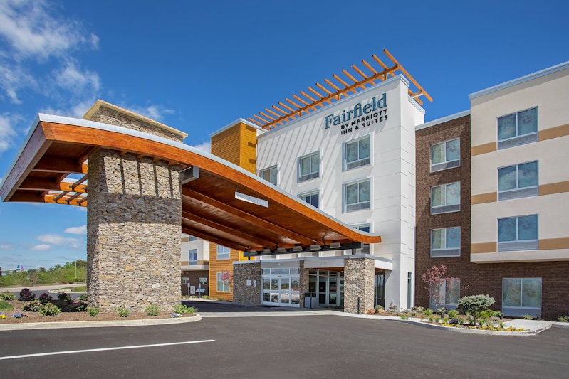 Fairfield Inn & Suites By Marriott Pigeon Forge 43/46
