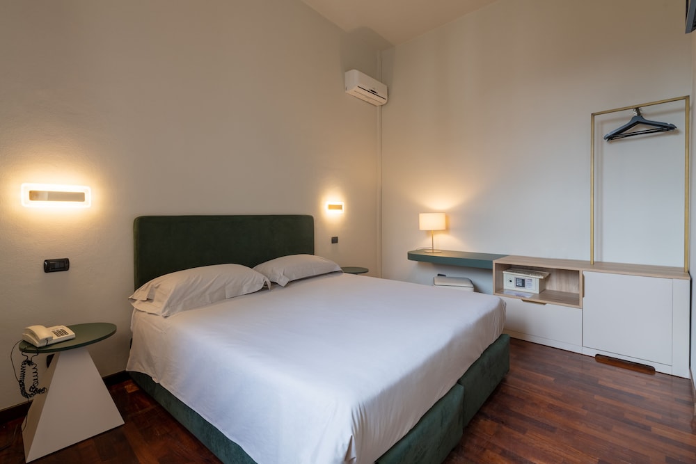 2 BEDROOMS, SUPERIOR, CITY VIEW
