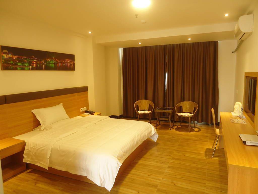 7 Days Inn (Zhuhai Haiquanwan Pingsha) 13/55