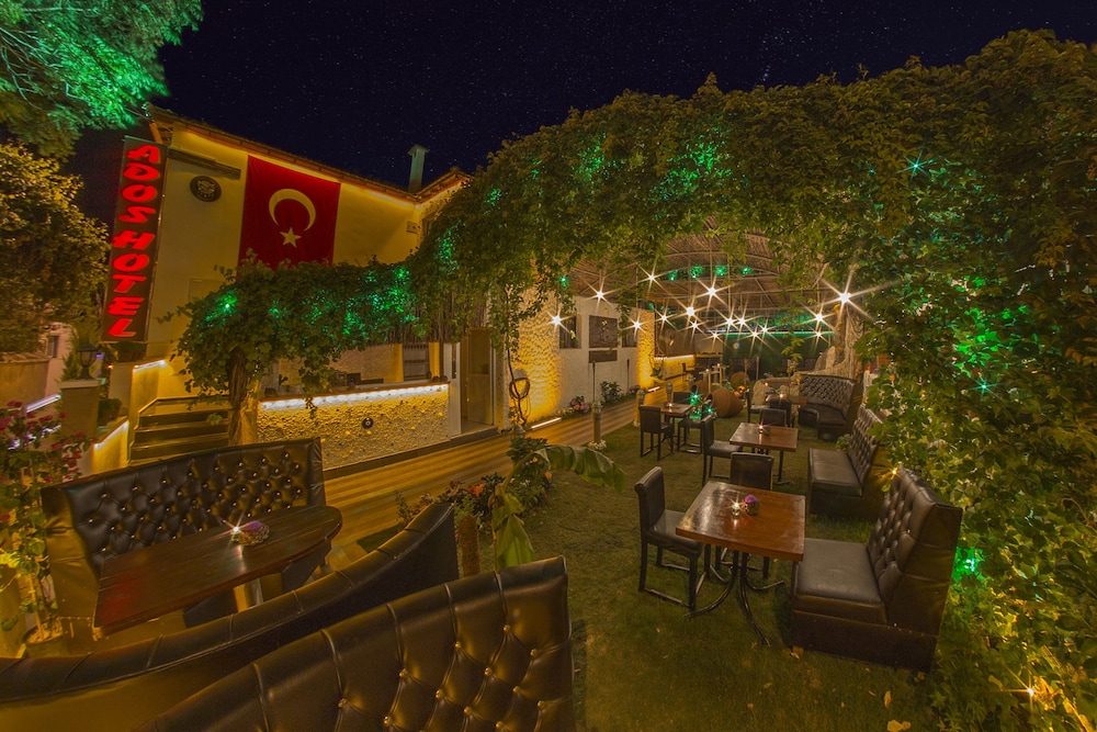 Ados Hotel 2/56