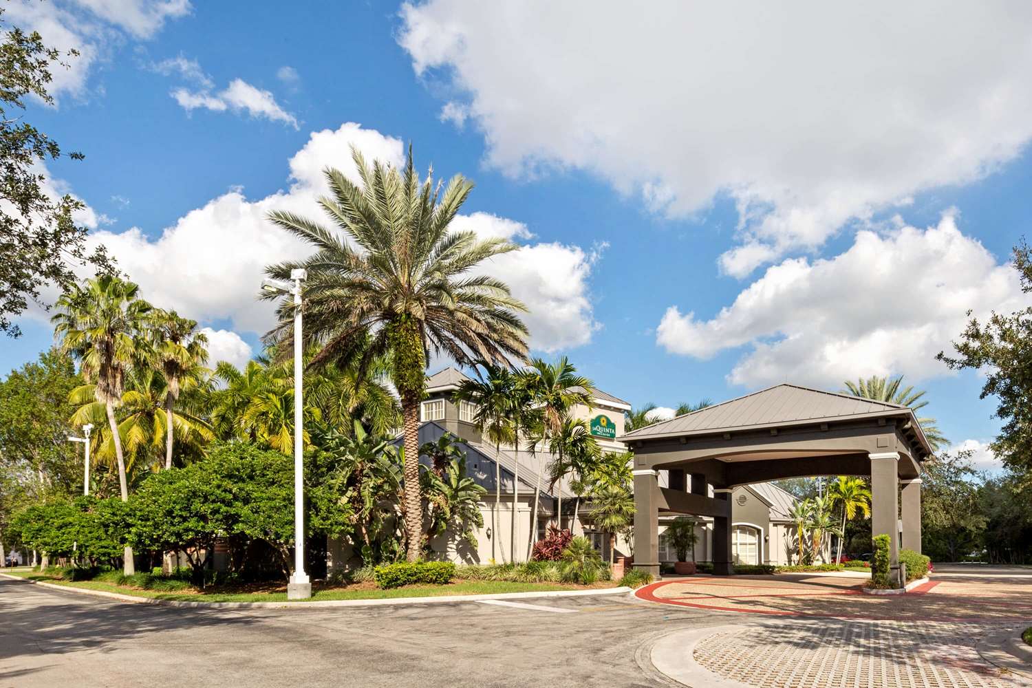 La Quinta Inn & Suites by Wyndham Ft. Lauderdale Plantation 17/24