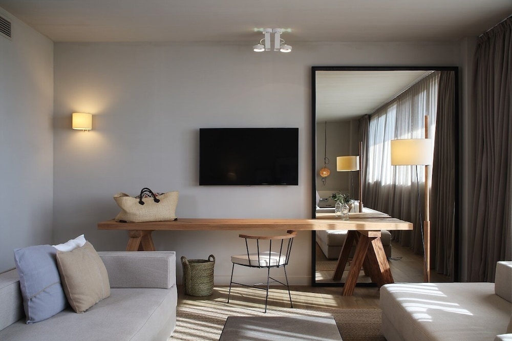 Peralada Wine Spa and Golf Hotel 39/71