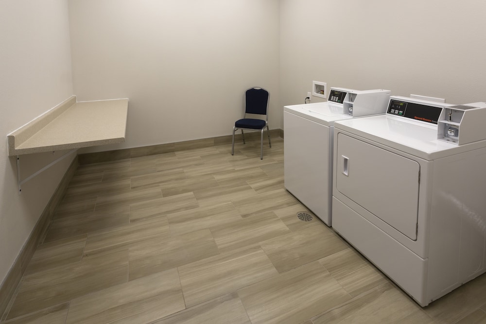 Holiday Inn Express Suites Seattle South Tukwila 28/61