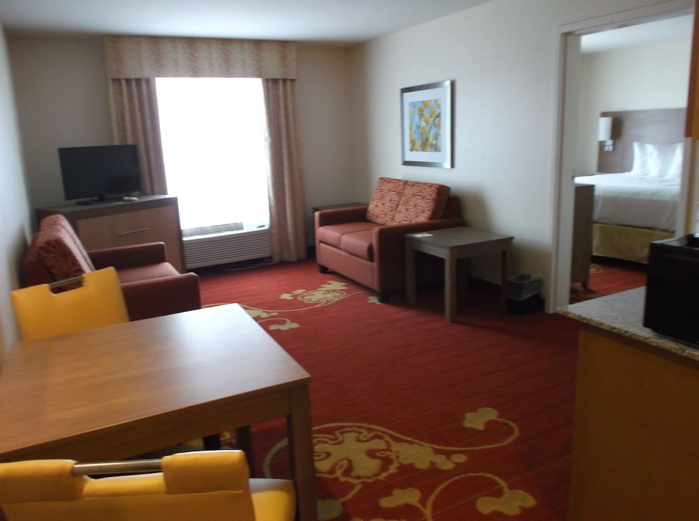 Days Inn & Suites by Wyndham Caldwell 18/29