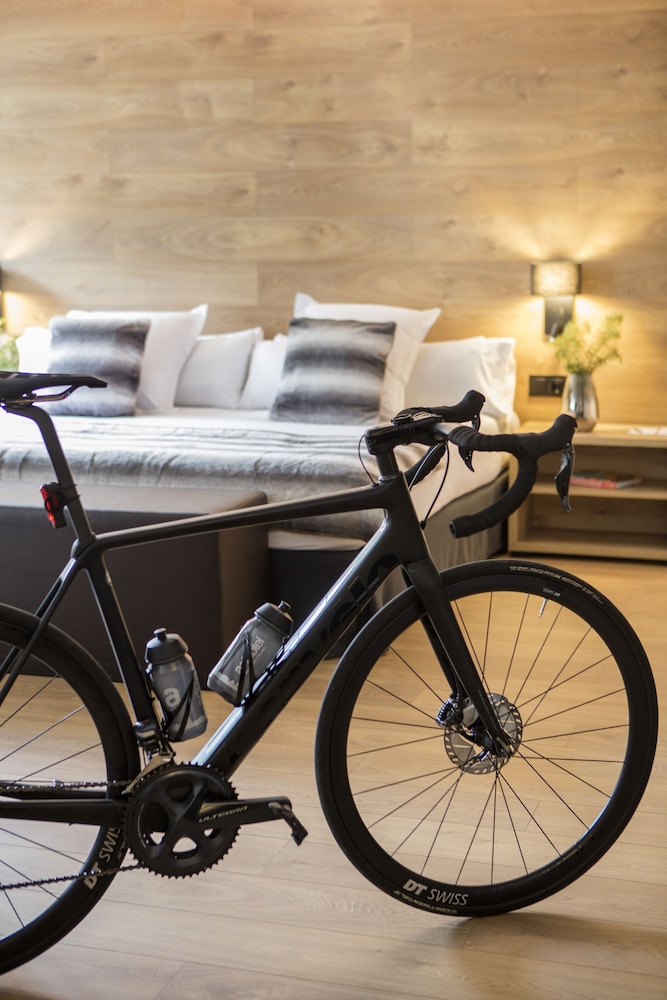 Acta Arthotel 28/50