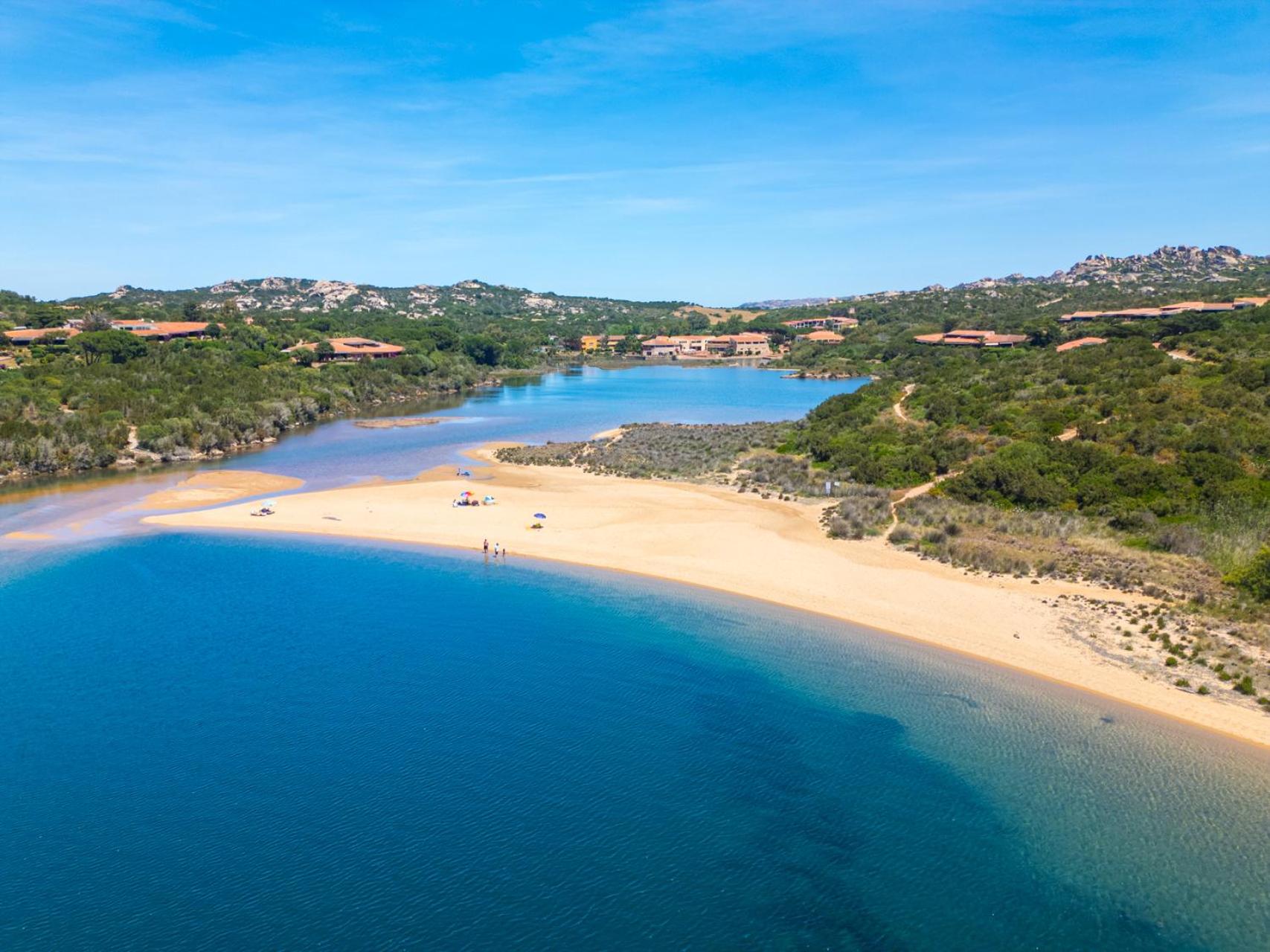 Ahr Costa Serena Village 42/50