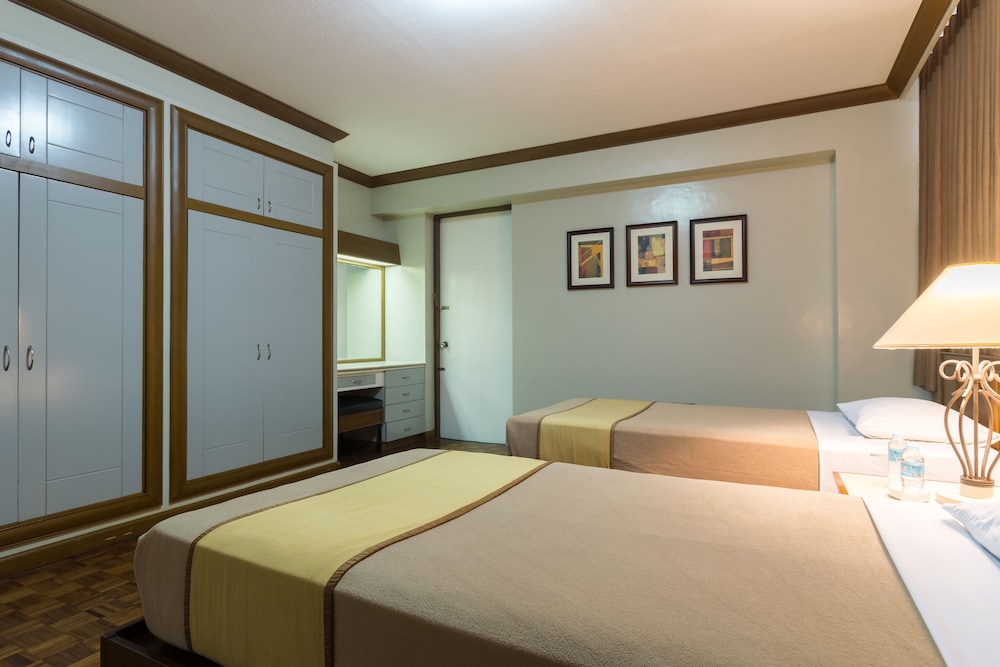Tropicana Suites 21/74