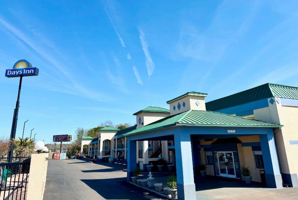 Days Inn by Wyndham Greenville AL 3/33