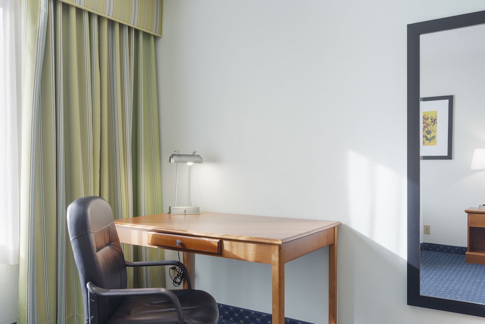 Thousand Hills Resort Hotel 10/50