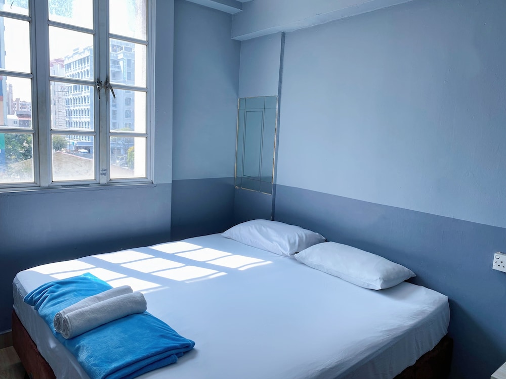 K Hotel 14 17/48