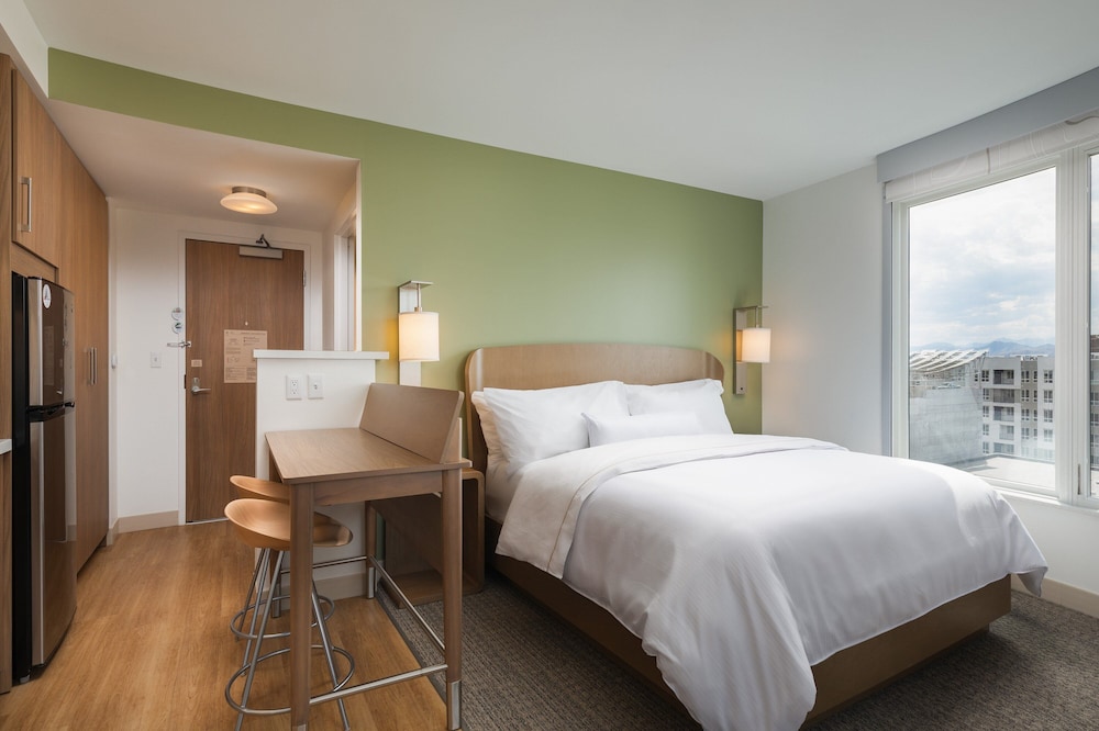 STUDIO, KING BED, SOFA, ACCESSIBLE