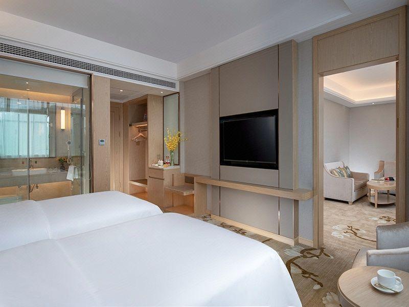 Vienna International Hotel (Zhuhai Gaolangang International) 28/56