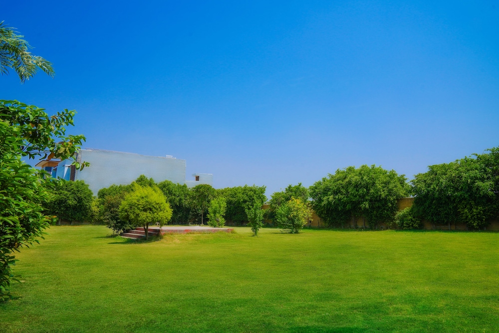 Welcomheritage Ranjit Vilas 44/50