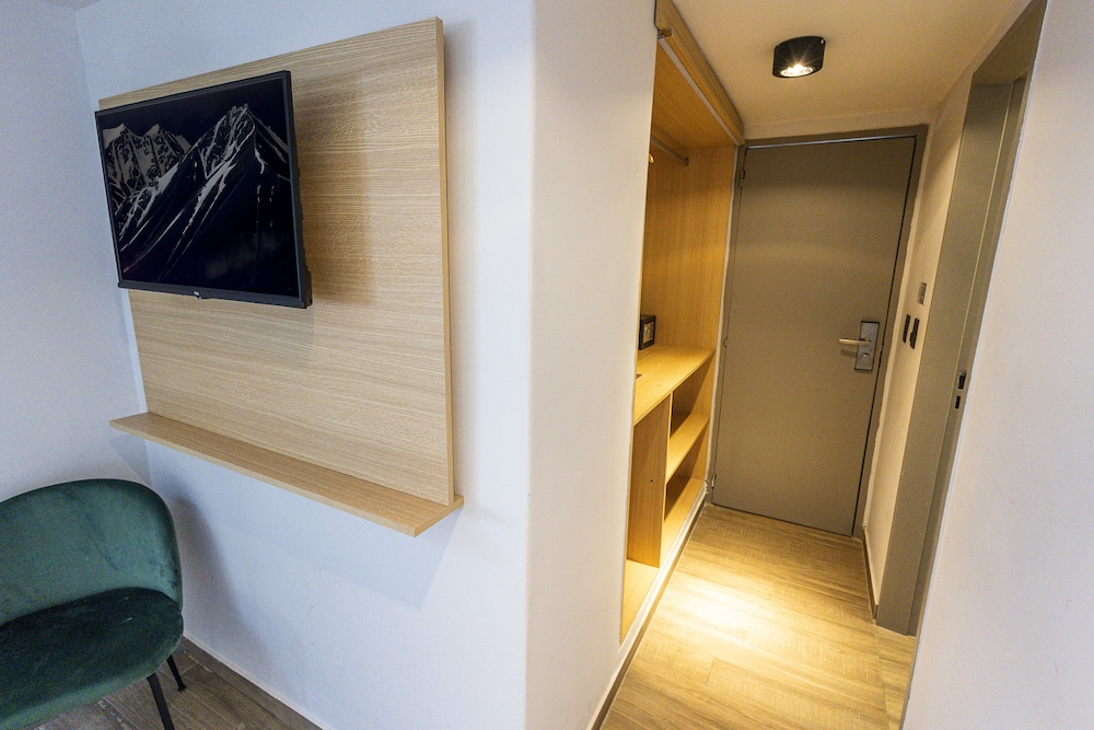 M383 Hotel Bariloche 30/47