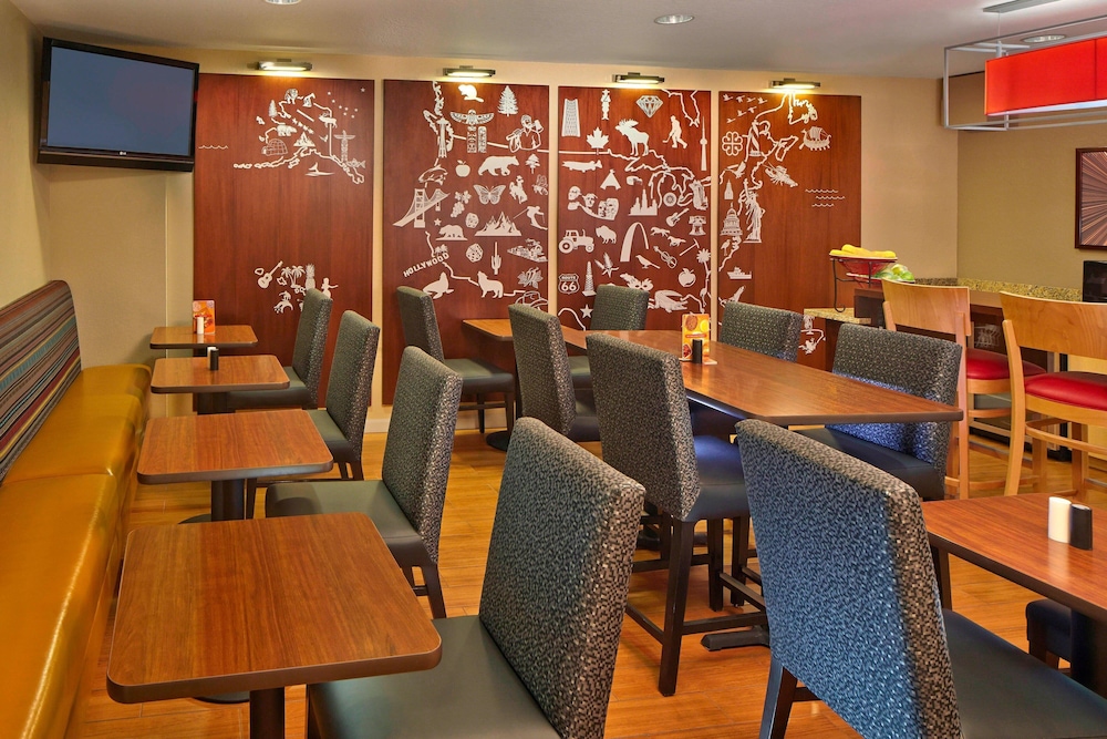 TownePlace Suites by Marriott Orlando East/UCF Area 37/47