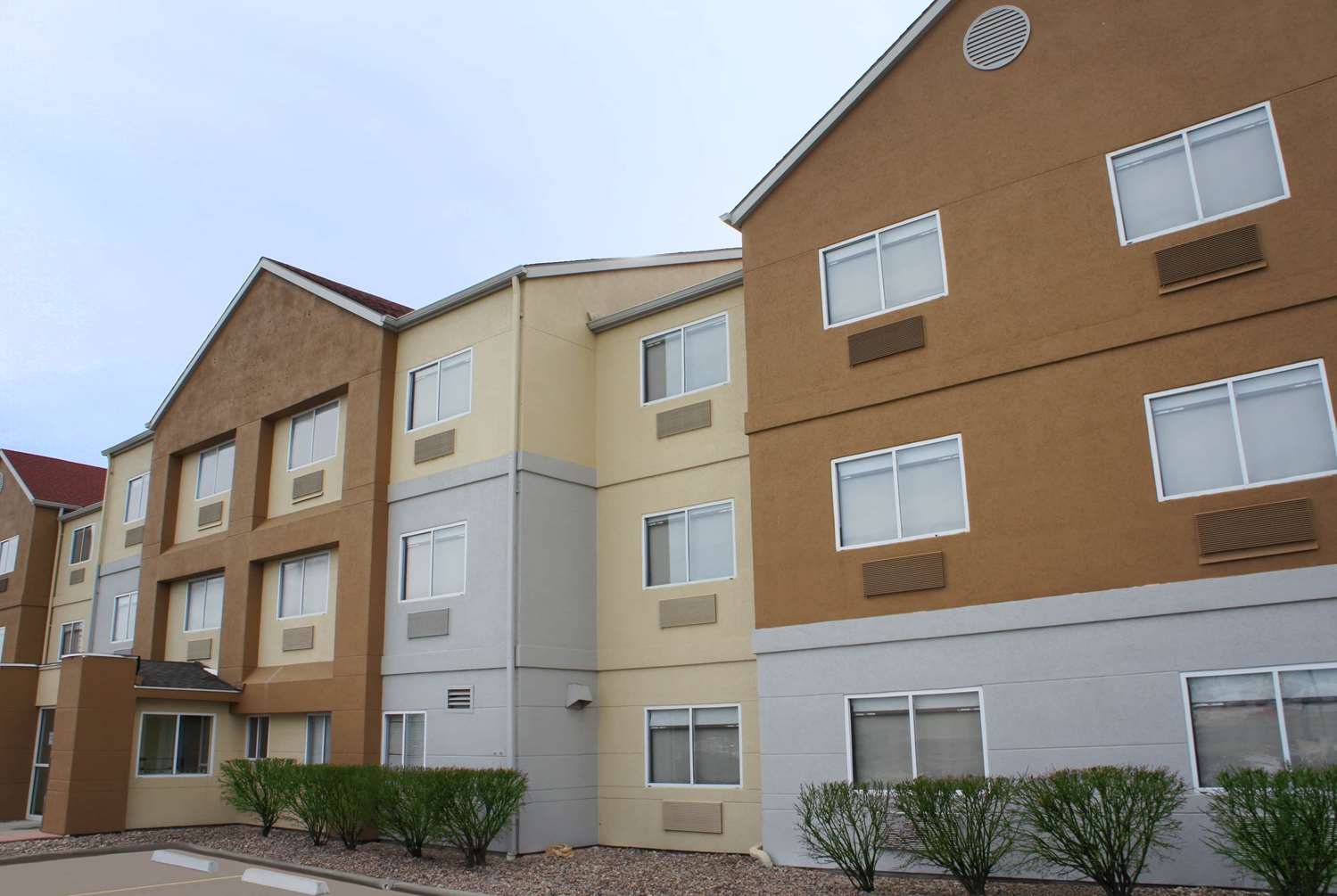 La Quinta Inn & Suites by Wyndham Emporia 2/22