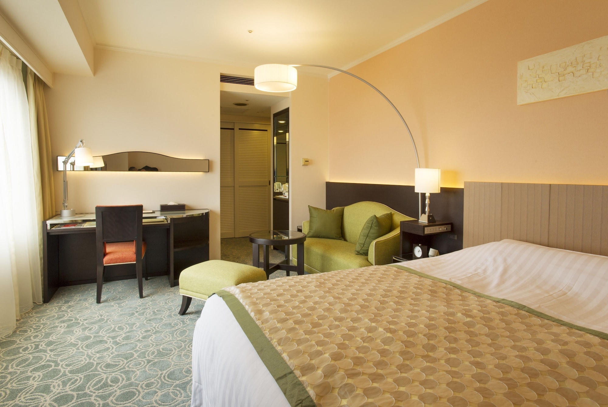PREMIER, DOUBLE BED, CORNER