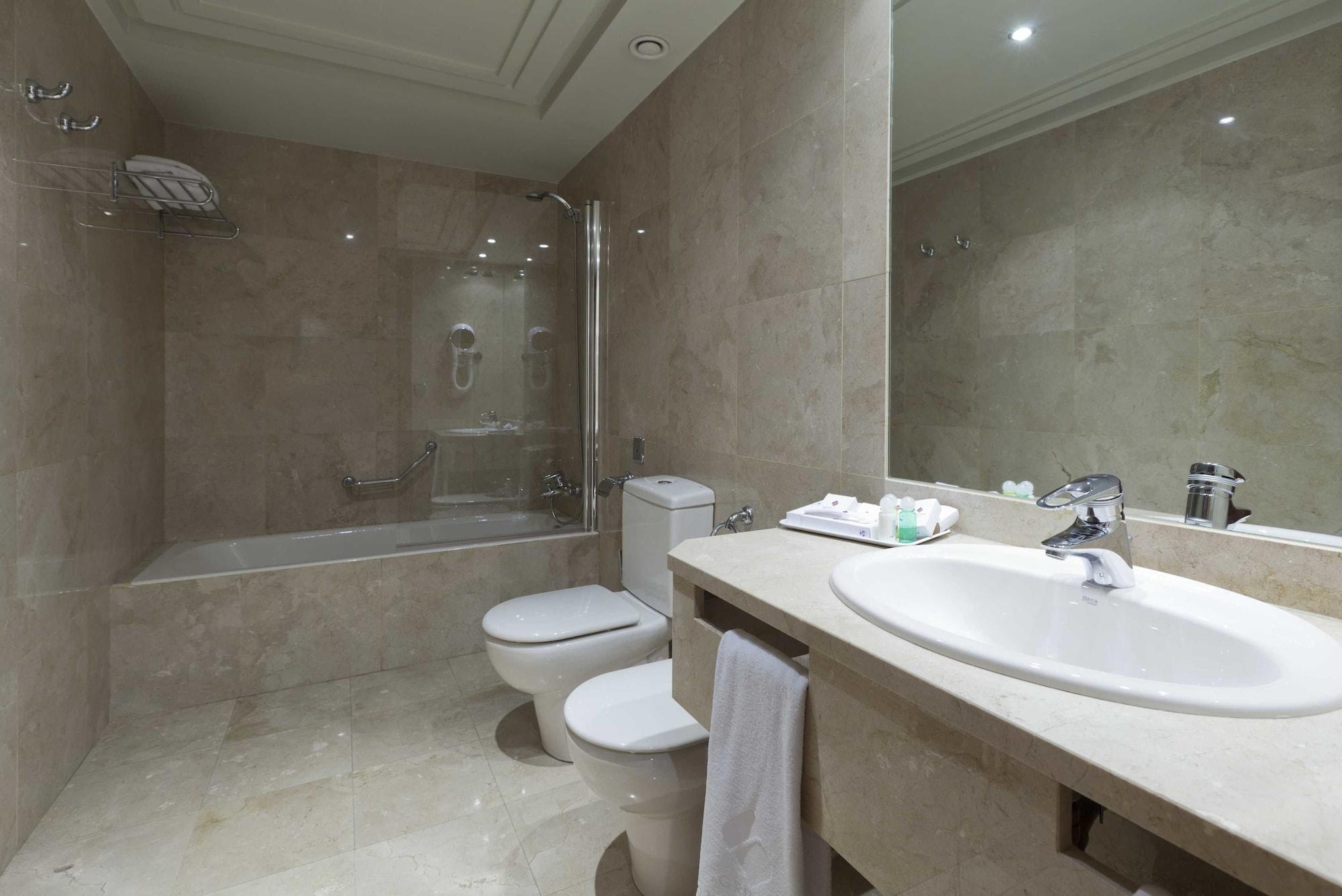 غرفة مفردة، Hotel Bahia 8/17
