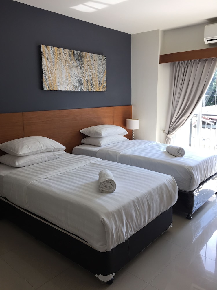 Pannapat Place 27/64