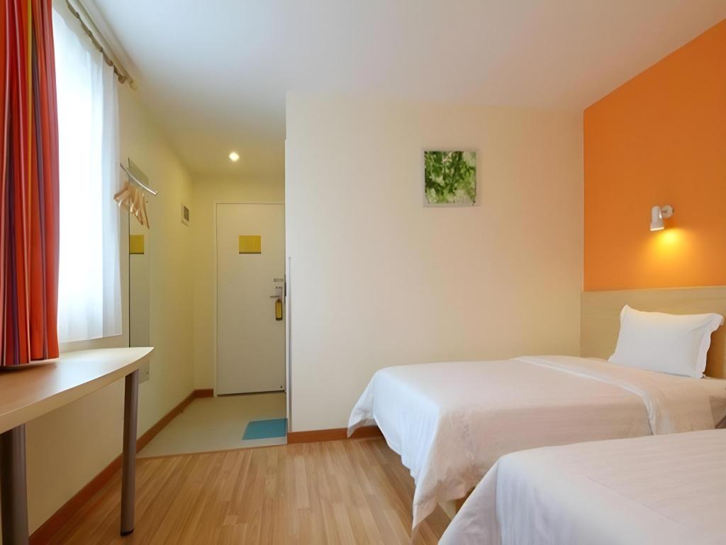 7 Days Inn (Guiyang Guizhou Institute of Technology & Gaicha Avenue) 8/28
