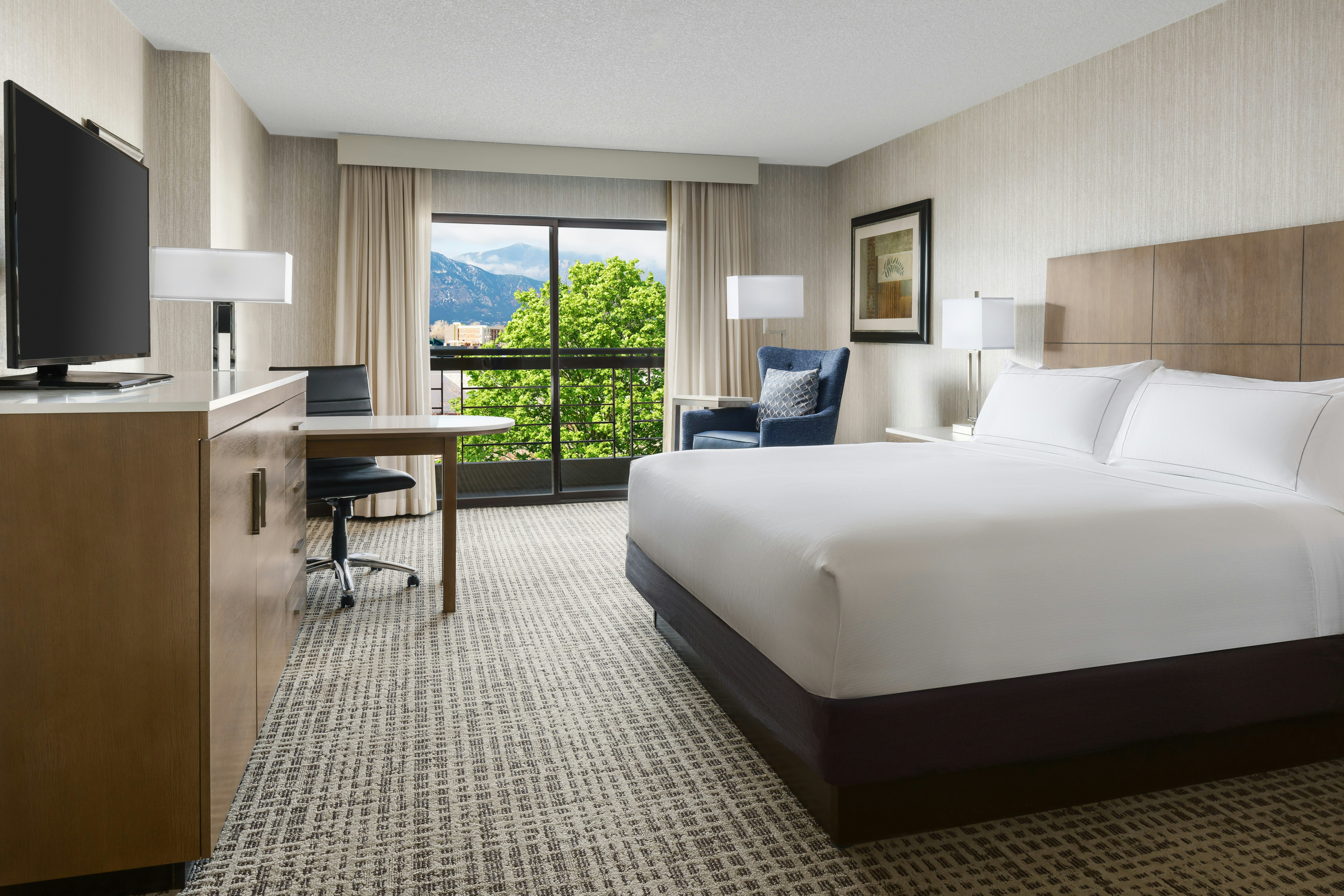 Premium, King Bed