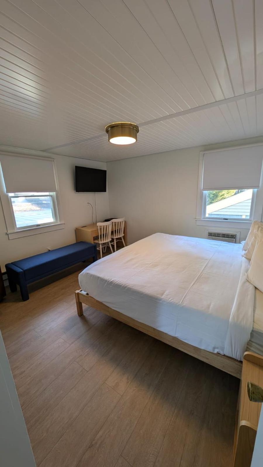 Maple Leaf Inn 9/40