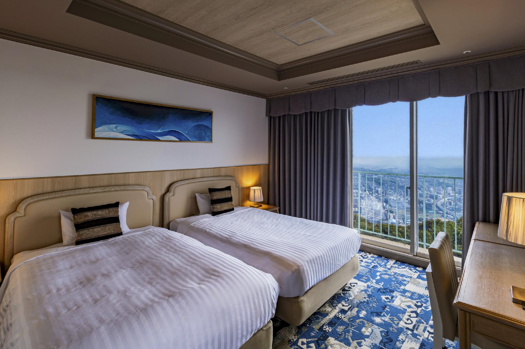 Luxury, Twin Beds, Harbour View
