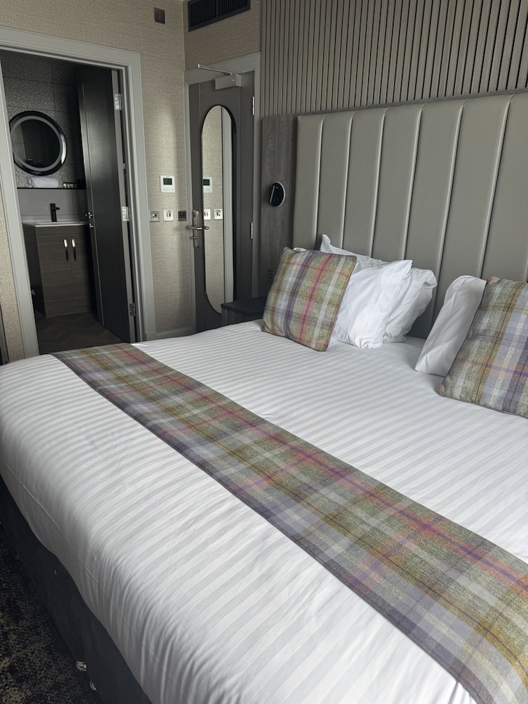 The Knowes Hotel 5/31