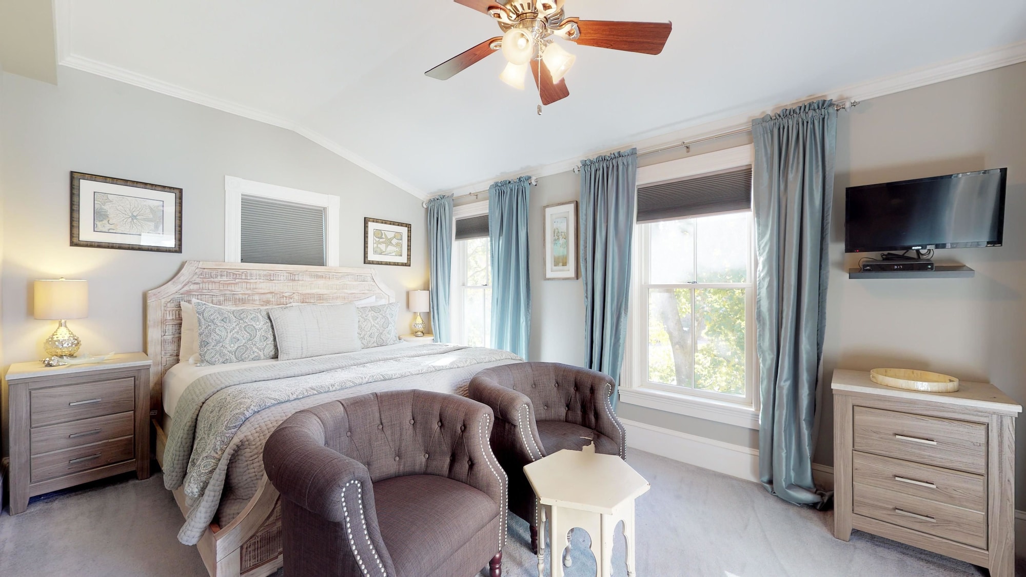 Rose, Comfort, Premium, King Bed, Private Bathroom, Balcony