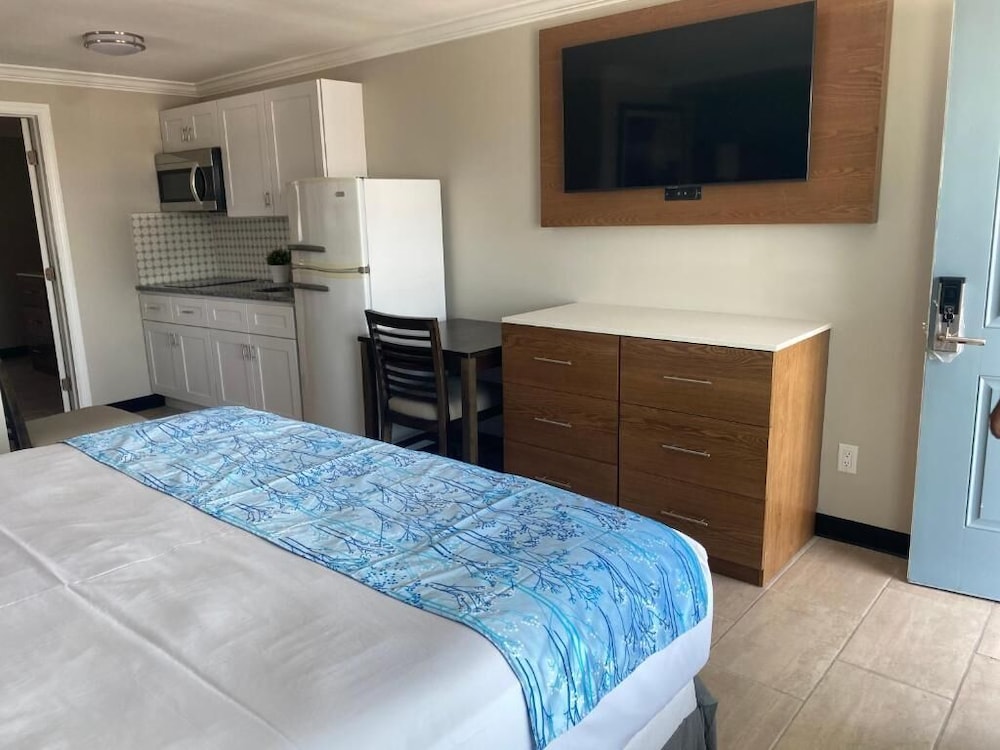 1 Bedroom, Junior Suite, 2 King Beds, Kitchen