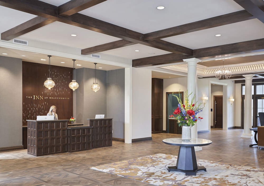 The Inn At Meadowbrook 6/50
