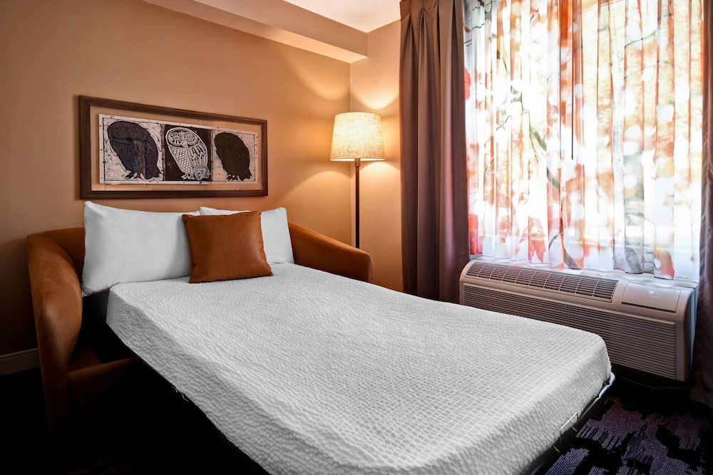 Fairfield Inn Suites by Marriott Atlanta Kennesaw 16/50