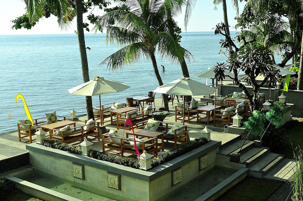Nugraha Lovina Seaview Resort & Spa 52/69