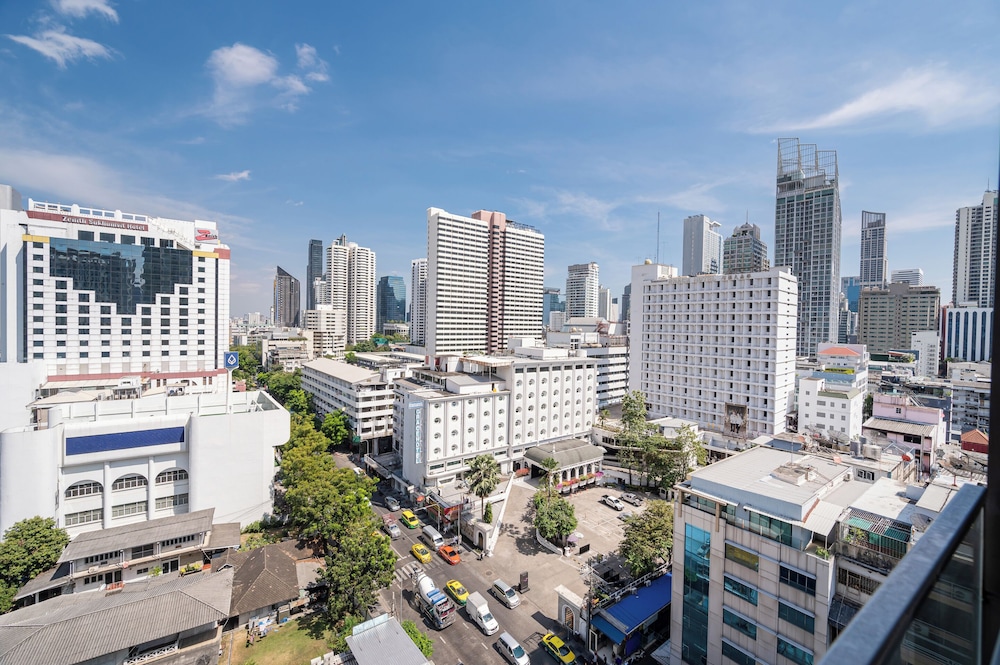 The Rich Residence Sukhumvit Nana 44/50