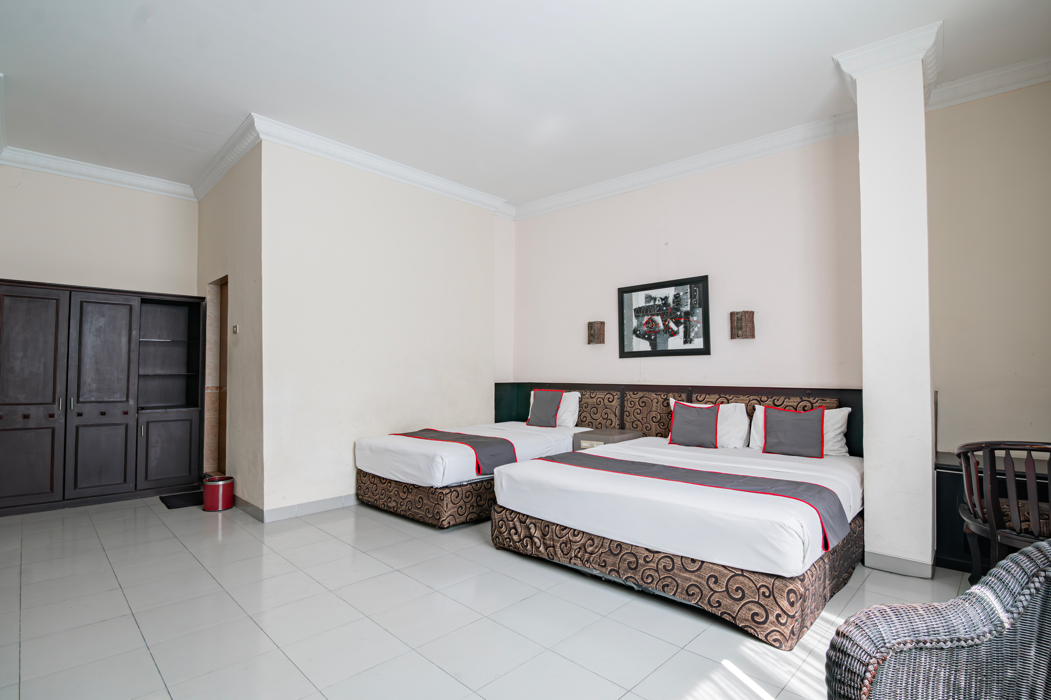 Collection O Senapelan Near Rsud Petala Bumi Formerly De Town Hotel 34/54